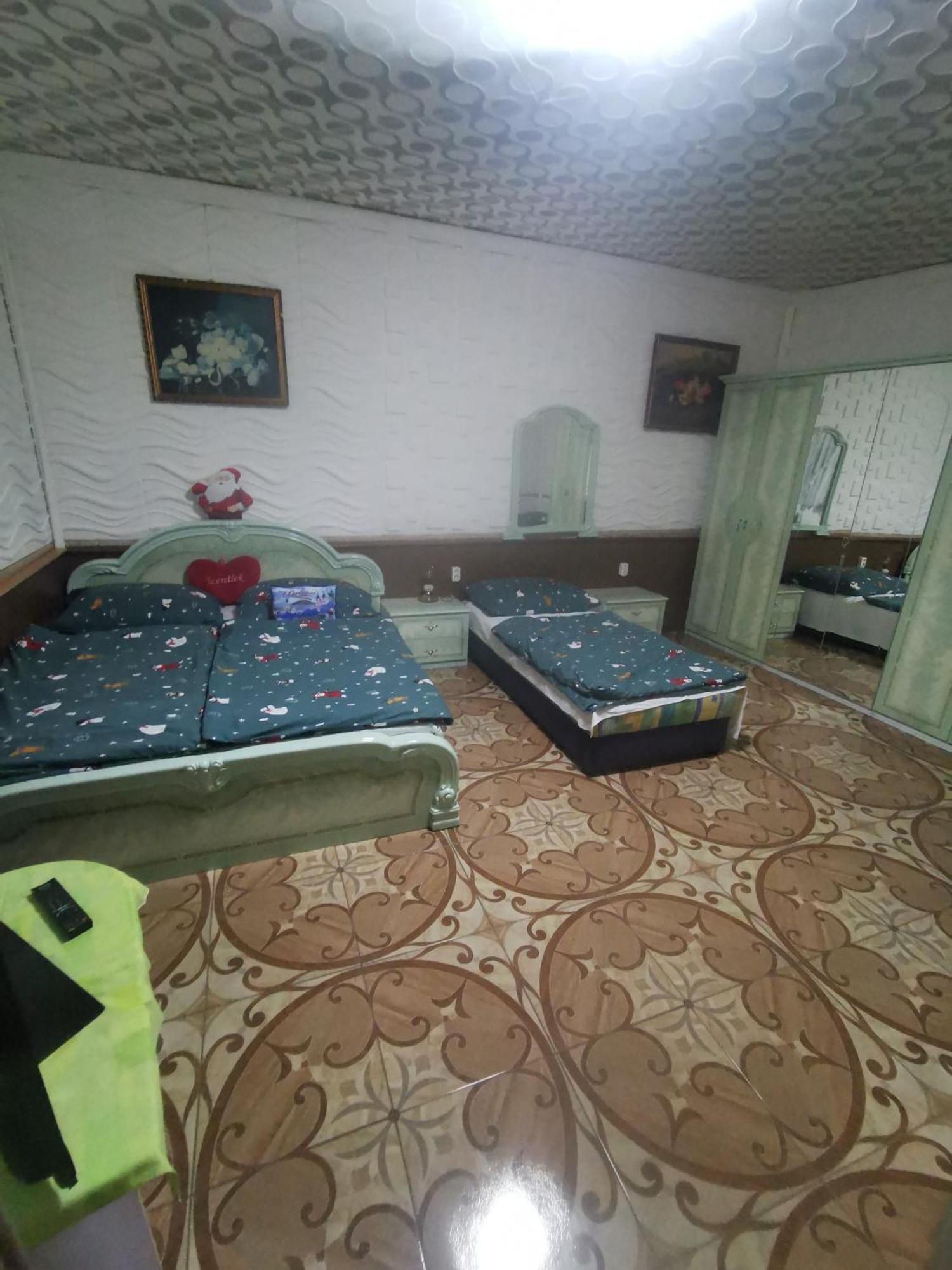 Edit Vendeghaz Tiszaújváros Oda fotoğraf